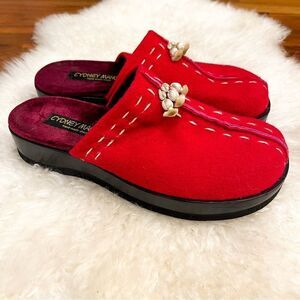 🍋 Cyndy Mandel • Women’s Handmade Clog Style Slip-On Shoes Size 8